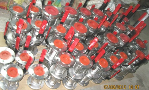 Three Piece Design Flanged End Ball Valve